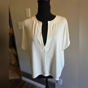 Modern Citizen Elegant White Women's Top